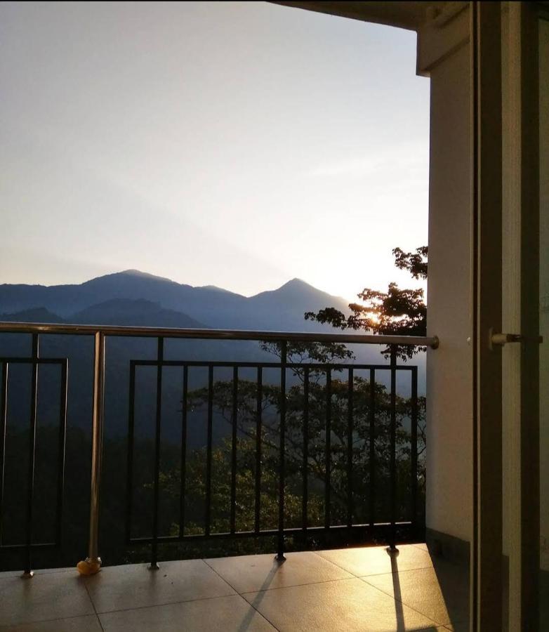 Hotel Palmtree Leaf, Munnar Exterior foto